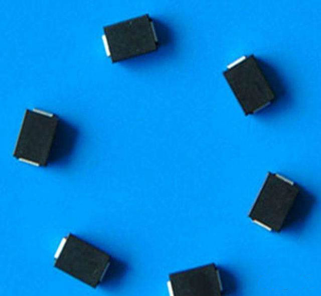 TVS二極管特點 TVS二極管特點