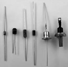 穩(wěn)壓二極管 穩(wěn)壓二極管