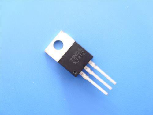 簡單方法制作220V轉(zhuǎn)12V直流穩(wěn)壓電壓 簡單方法制作220V轉(zhuǎn)12V直流穩(wěn)壓電壓