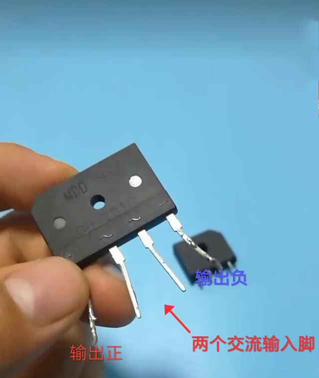 整流橋型號上數(shù)字所代表的意義與應(yīng)急代換 整流橋型號上數(shù)字所代表的意義與應(yīng)急代換